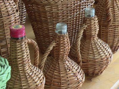 Svetislav Milanović u osmoj deceniji plete po četiri korpe dnevno Svetislav Milanović u osmoj deceniji plete po četiri korpe dnevno