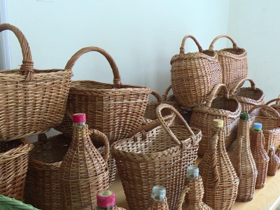 Svetislav Milanović u osmoj deceniji plete po četiri korpe dnevno Svetislav Milanović u osmoj deceniji plete po četiri korpe dnevno