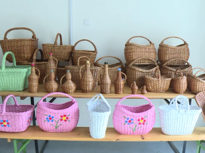 Svetislav Milanović u osmoj deceniji plete po četiri korpe dnevno Svetislav Milanović u osmoj deceniji plete po četiri korpe dnevno