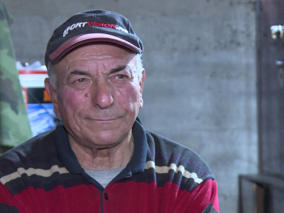 Svetislav Milanović u osmoj deceniji plete po četiri korpe dnevno Svetislav Milanović u osmoj deceniji plete po četiri korpe dnevno