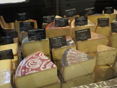 Švicarska, zemlja vrijednih ljudi, pitoresknih krajolika i sretnih krava