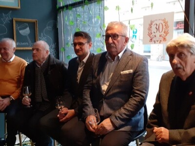 Svijet u čaši - 30 godina Svijet u čaši - 30 godina