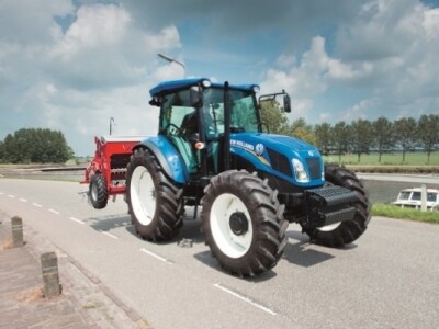 Traktor New Holland TD5