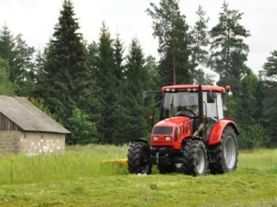 Traktor Farmer TE