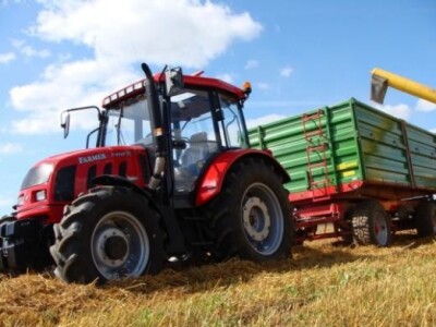 Traktor Farmer TE