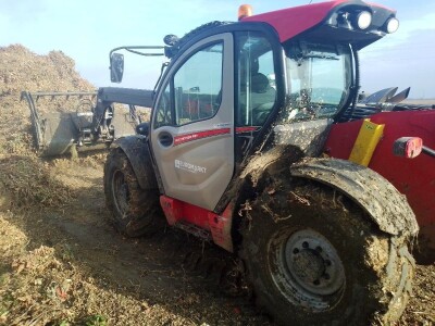 Teleskopski utovarivač Manitou 737