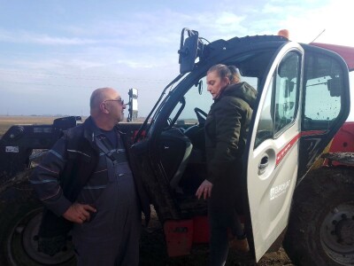 Teleskopski utovarivač Manitou 737