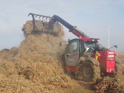 Teleskopski utovarivač Manitou 737