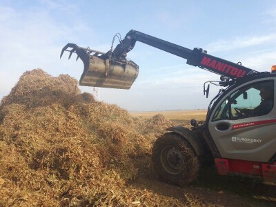 Teleskopski utovarivač Manitou 737