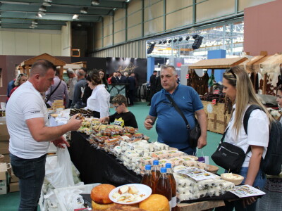 Tešanjski sir "Zlatna kap" Tešanjski sir "Zlatna kap"