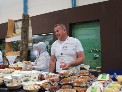 Tešanjski sir "Zlatna kap" Tešanjski sir "Zlatna kap"