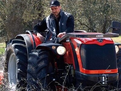 Traktor Antonio Carraro TGF