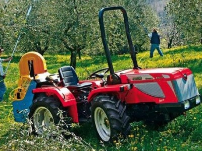 Traktor Antonio Carraro Tigrone