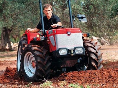Traktor Antonio Carraro Tigrone