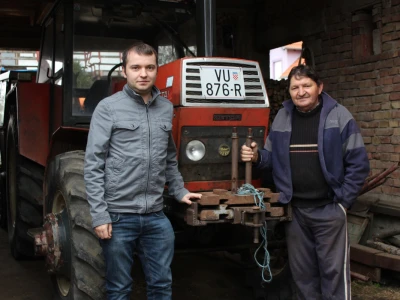 Ovaj traktor je stvorio sve ostalo, kaže Ilija Ferinac (desno)