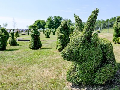 U Sračincu jeotvoren topiary  park