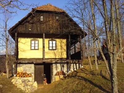 Tradicijska gradnja prirodnim materijalima