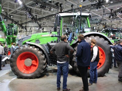 Traktor godine Fendt 942 Vario