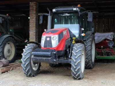 Traktor Hattat T4110