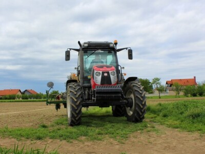 Traktor Hattat T4110