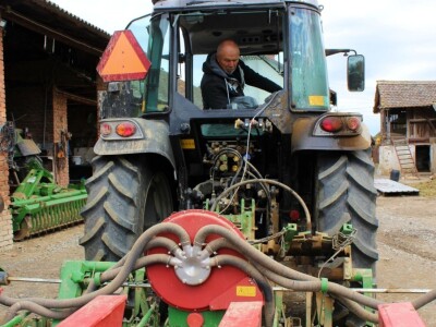 Traktor Hattat T4110