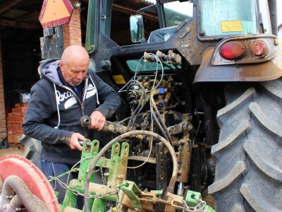 Traktor Hattat T4110