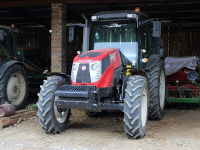 Traktor Hattat T4110