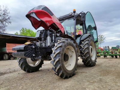 Traktor Hattat T4110