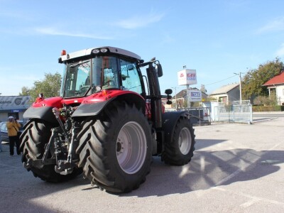 Traktor Massey Ferguson 6718 DVT