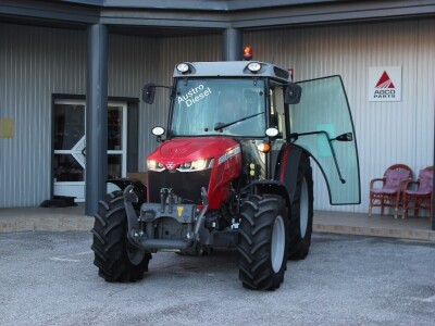 Traktor Massey Ferguson F3709