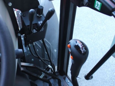 Traktor Massey Ferguson F3709