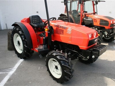 Traktor Goldoni Star 3050