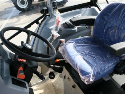 Traktor New Holland T5000