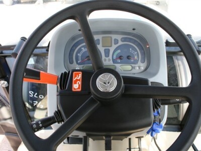 Traktor New Holland T5000