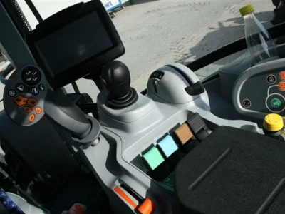 Traktor New Holland T6000 Delta/Plus/Elite