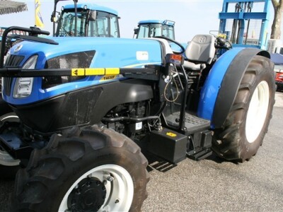 Traktor New Holland T4 V/N/F (T4000 V/N/F)