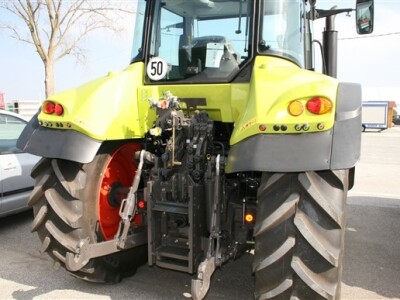 Traktor Claas ARION 500