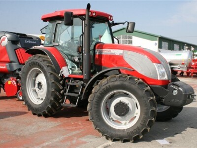 Traktor McCormick G-Max plat Tier 3