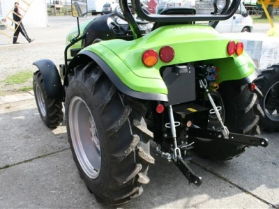 Traktor Labinprogres TPS Tuber 40
