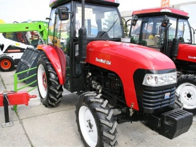 Traktor EuroWolf 554