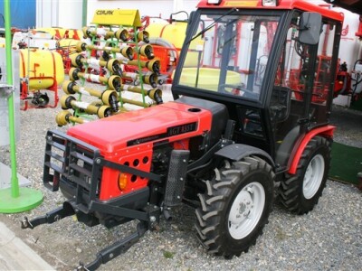 Traktor Agromehanika AGT 835 T/S