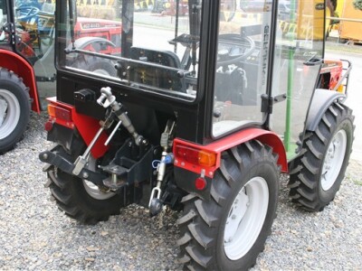 Traktor Agromehanika AGT 835 T/S