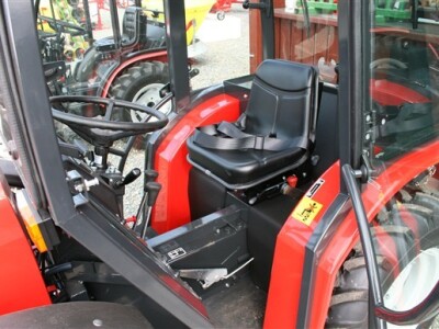 Traktor Agromehanika AGT 835 T/S