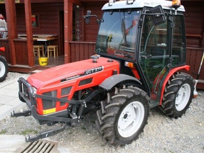 Traktor Agromehanika AGT 850/860 T