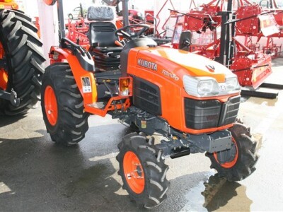 Traktor Kubota B30