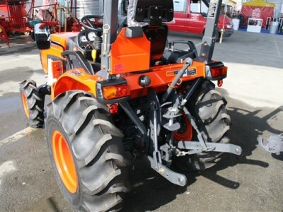Traktor Kubota B30