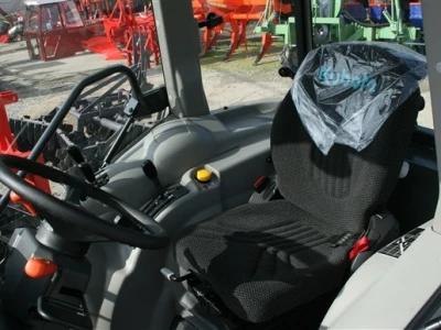 Traktor Kubota M