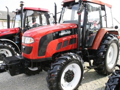 Traktor Foton FT 804