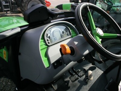 Traktor Deutz-Fahr Agrofarm