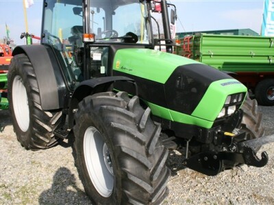 Traktor Deutz-Fahr Agrofarm